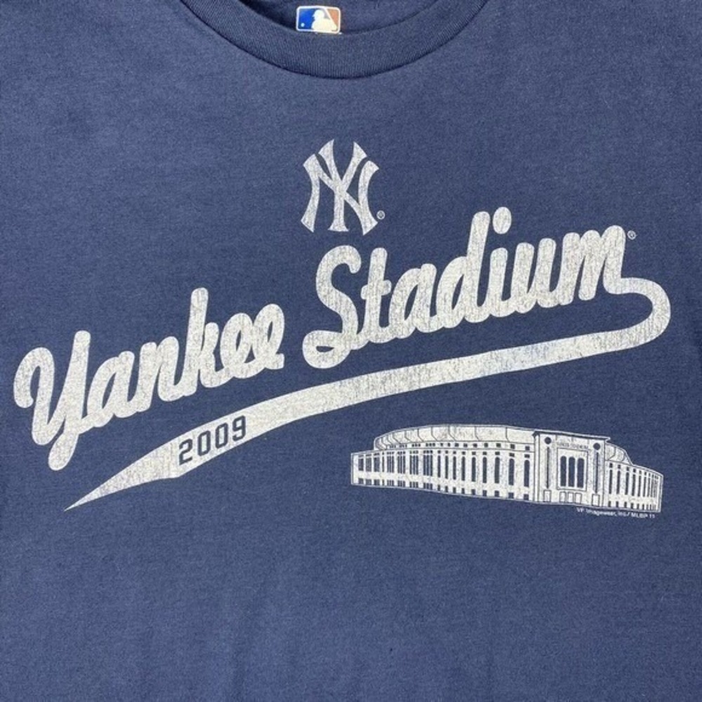 New York Yankees MLB T-Shirt Mens S Navy Blue 2009 Yankee Stadium Fan Gear